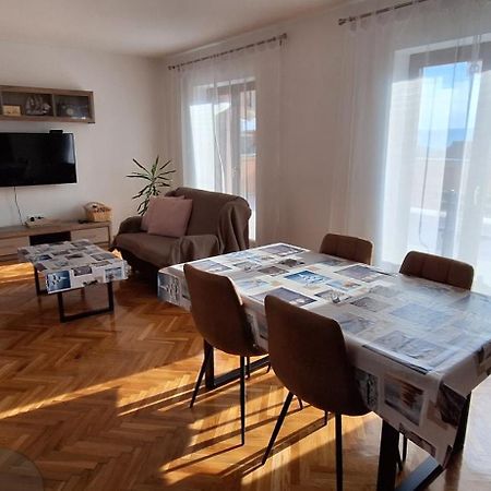 Apartments Valiza III Large Apartment - 3 Bedrooms And Parking Space I Apartments Valiza IV Senj  Ngoại thất bức ảnh