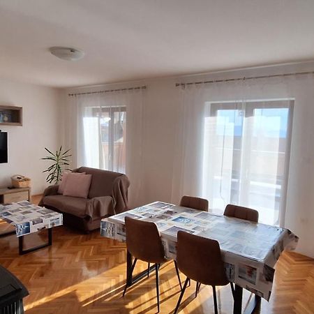 Apartments Valiza III Large Apartment - 3 Bedrooms And Parking Space I Apartments Valiza IV Senj  Ngoại thất bức ảnh