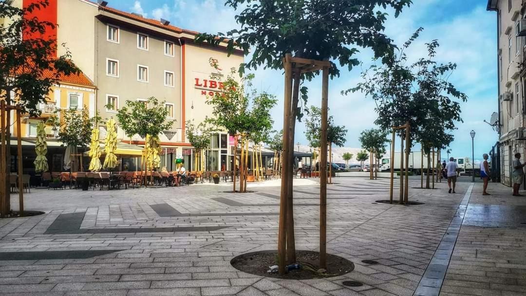 Apartments Valiza III Large Apartment - 3 Bedrooms And Parking Space I Apartments Valiza IV Senj  Ngoại thất bức ảnh